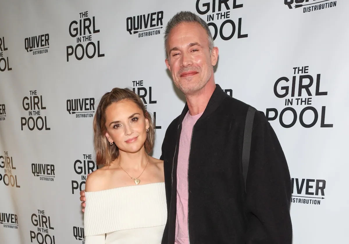 Actors Rachael Leigh Cook and Freddie Prinze Jr. stand together for a photo in 2024